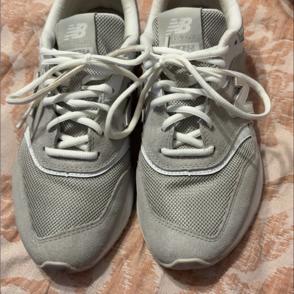 New Balance Light Grey Suede & Mesh Sneakers